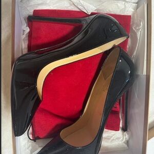 Elegant Black Patent Leather Women's Heels